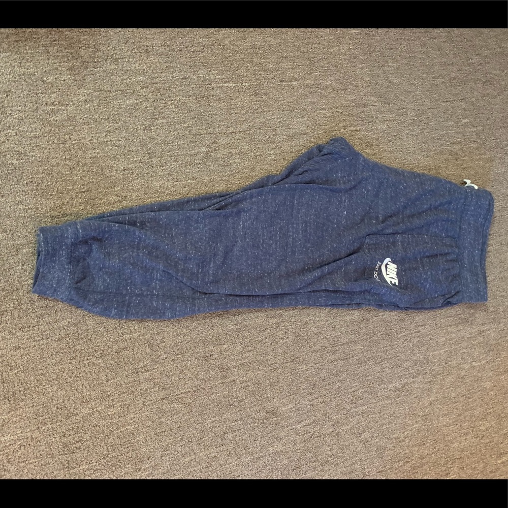 NIKE women’s 2x joggers